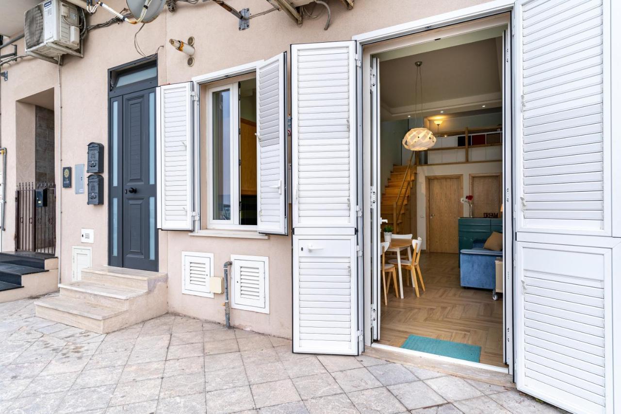 Giardini Naxos Lovely Flat In Front Of The Beach 外观 照片